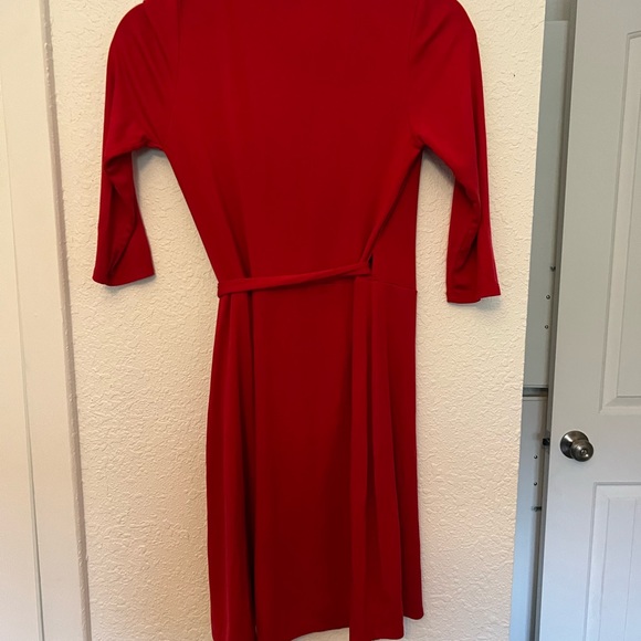 Lulu’s All At Once Red Three-Quarter Sleeve Wrap Dress - Picture 3 of 4